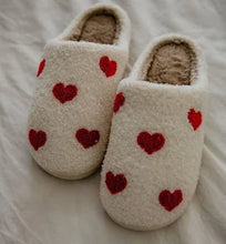 Load image into Gallery viewer, Heart Slippers
